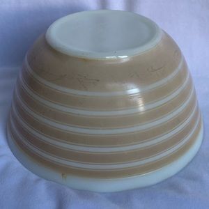 VTG Pyrex Rainbow Stripes Bowl Sandalwood Brown Tan & White #402 1.5 QT